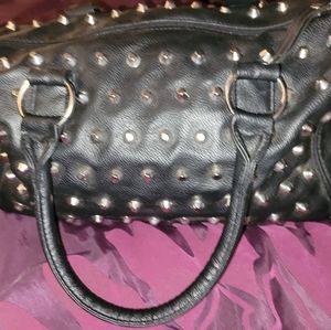 Skull Stud Purse